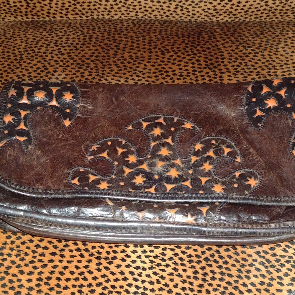 VINTAGE CARLOS FALCHI HAND MADE LEATHER CLUTCH